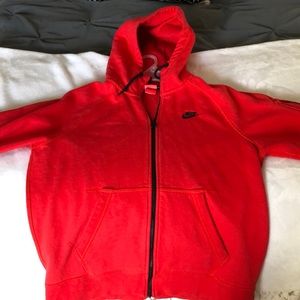 Men’s Nike hoodie size large